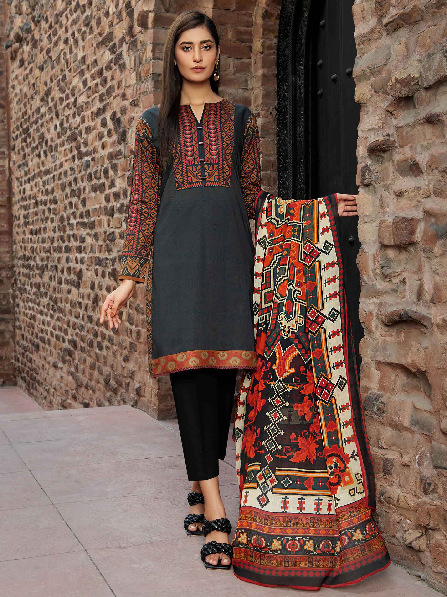 TEXTURED LAWN PRINTED 3PC SUIT